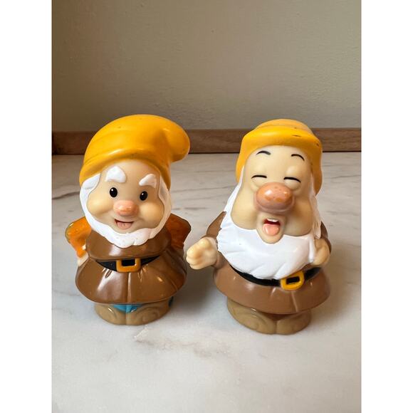 Fisher-Price Little People Disney Snow White & Seven Dwarfs Characters Toy 2012 - Picture 7 of 11